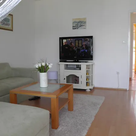 Adria Apartament *
