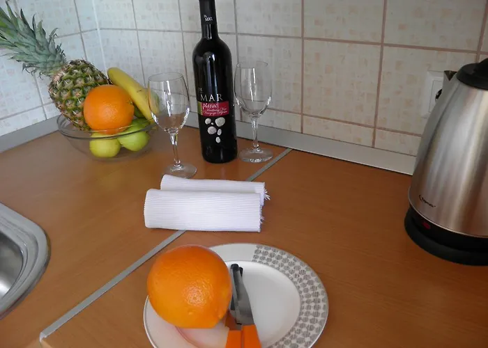 Adria * Трогір