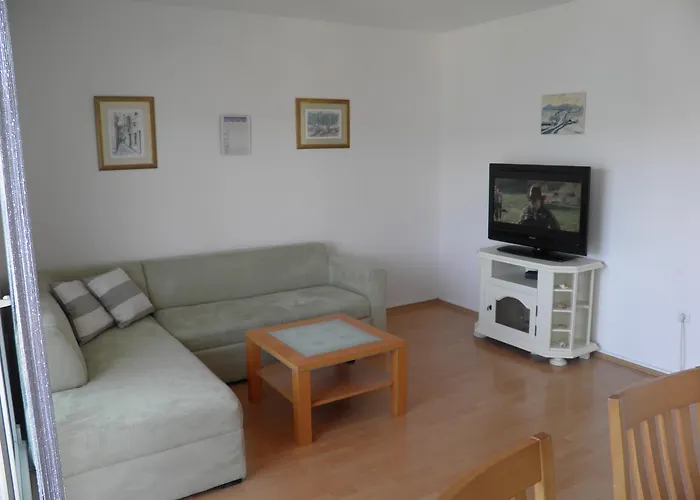 Adria * Трогір